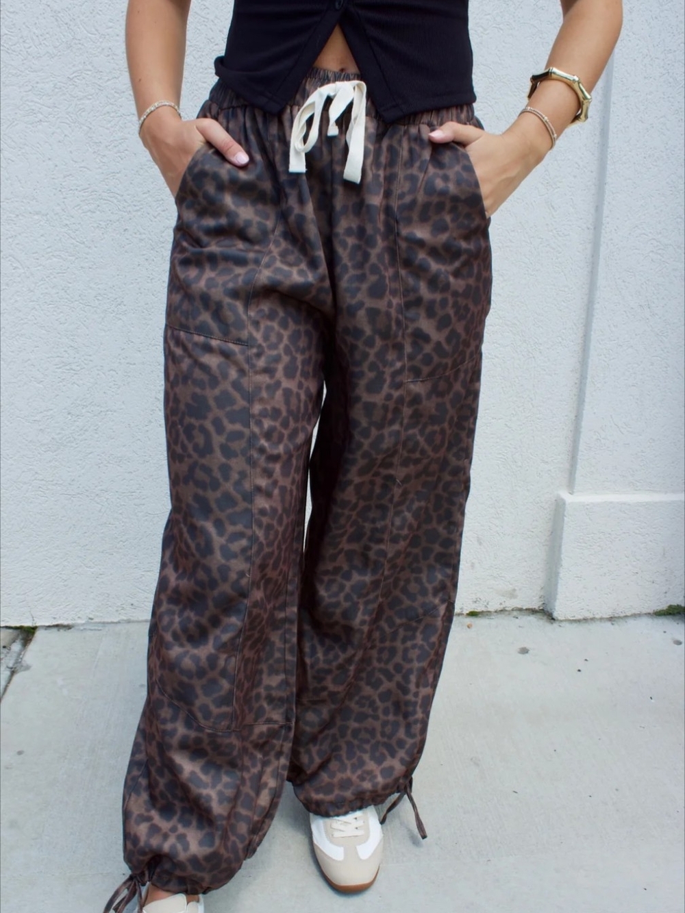 Large Women's leopard-print balloon-leg pants- NWT